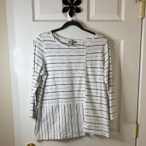 Habitat Black and White Striped Asymmetrical 3/4 Sleeve Pullover Tee Shirt sz Sm